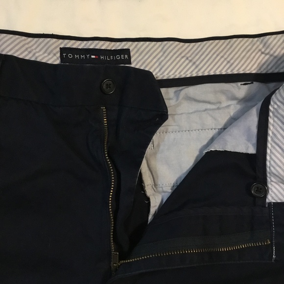 Tommy Hilfiger Navy Blue Mens Bermuda Shorts Size 38 - Picture 3 of 6